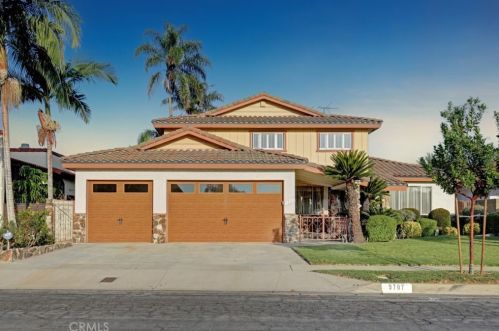 9707 Stamps Ave, Downey, CA 90240-3327