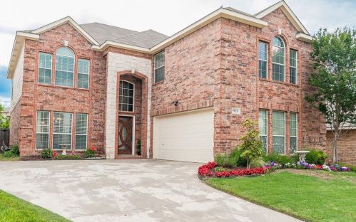 5025 Coral Creek Dr, Fort Worth, TX 76135-1832