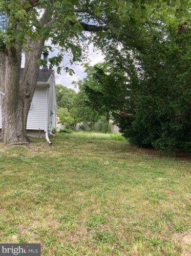 223 Oak Ave, Blenheim, NJ 08012-5144