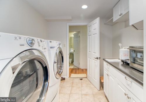 1008 Robroy Dr, Silver Spring MD exterior