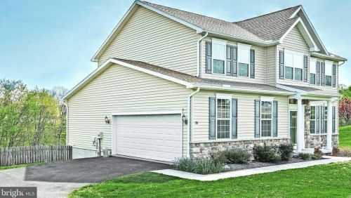 20 Tyler Dr, Hanover, PA 17331-7875