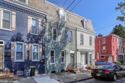 429 Pine St, Lancaster PA  17603-3355 exterior