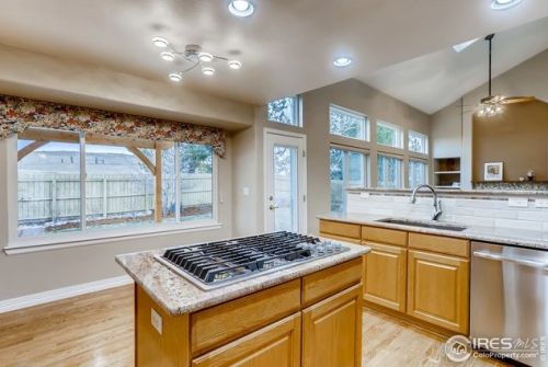 2011 Dailey Ln, Broomfield CO 80027 exterior