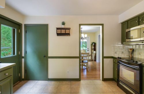 2260 Medicine Lake Blvd, Minneapolis MN  55441-4238 exterior