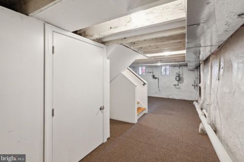 546 Manton St, Philadelphia PA 19147-5118 exterior