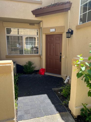 7722 Chantilly Dr, Pleasanton, CA 94568-3845