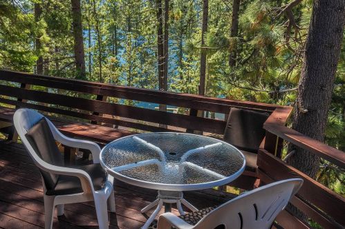 14562 Donner Ave, Truckee CA  96161-3635 exterior