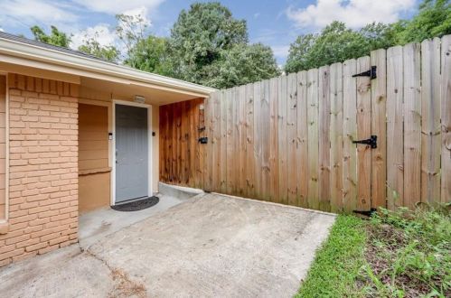 1085 Metropolitan Pkwy, Atlanta GA  30310-3437 exterior