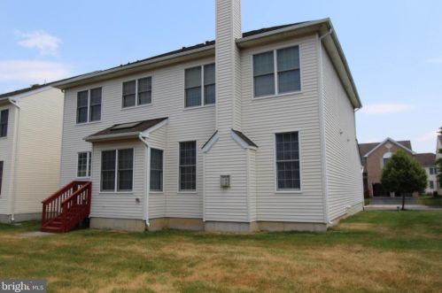 26 Esterbrook Dr, Princeton NJ  08540-6127 exterior
