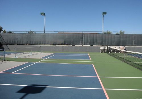 658 Via Santa Paulo, Vista CA  92081-6370 exterior