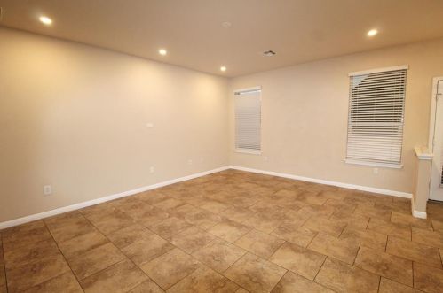 409 Kingfisher Ln, Uhland TX  78640 exterior