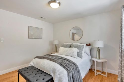 1924 Marineview Dr, San Leandro CA 94577-5315 exterior