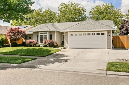 216 Windrose Ct, Chico, CA 95973-5853