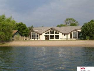 17103 Paradise Rd, Bellevue, NE 68123-4210