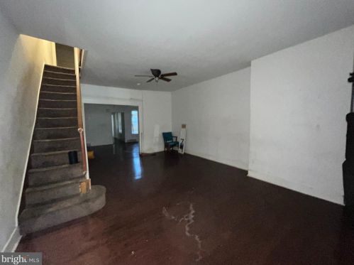 2513 28th St, Philadelphia, PA 19145-4013