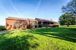 621 Frysville Rd, York, PA 17406-9386