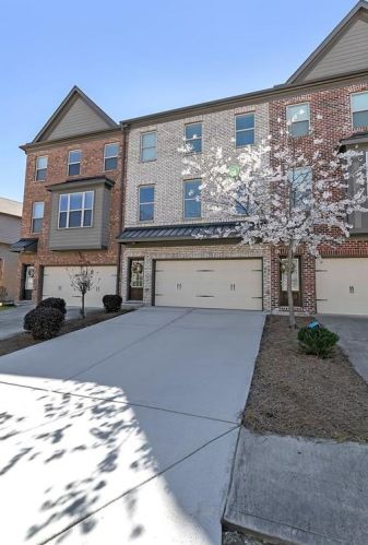 2825 Laurel Valley Trl, Buford, GA 30519-8140