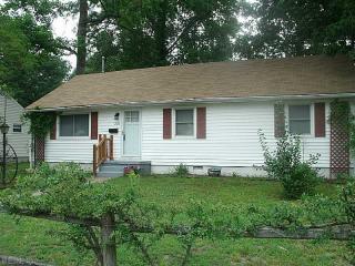 200 Winchester Dr, Hampton VA  23666-2120 exterior