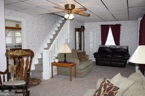 373 York Rd, Carlisle, PA 17013-3165