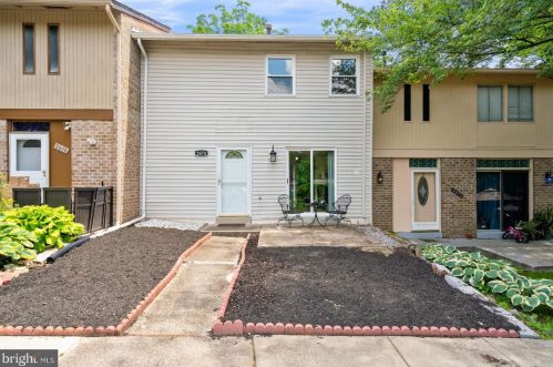2674 Seville Cir, Woodbridge, VA 22192-3108
