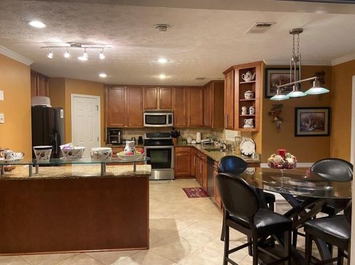1728 Riv Ml Trl, Conyers GA  30012-6629 exterior