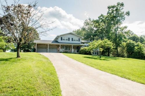 138 Malibu St, Eden, NC 27288-7762