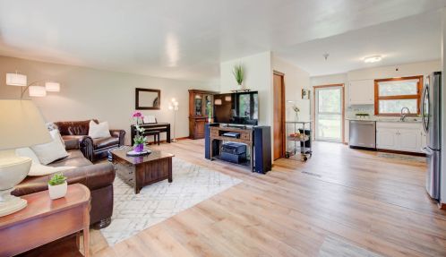 460 Deerpath Rd, Wood Dale, IL 60191-3301
