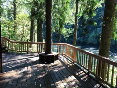48084 Conley Rd, Finn Rock, OR 97488-9716