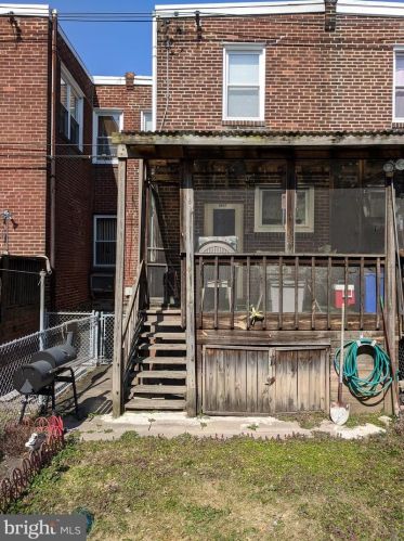 6043 Keystone St, Philadelphia PA 19135-2814 exterior