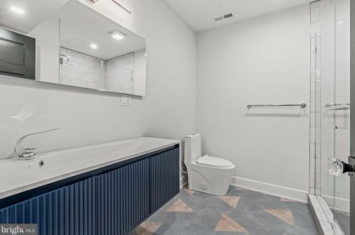 1155 18th St, Philadelphia PA  19146-3052 exterior
