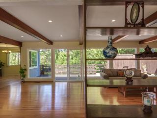 1014 Palisade St, Hayward, CA 94542-1050