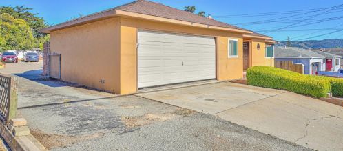 1024 Highland St, Seaside CA 93955-6103 exterior