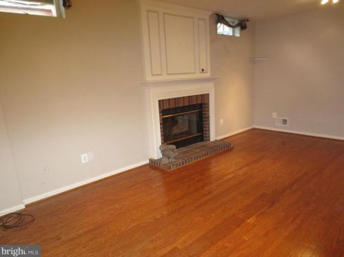 7549 Westmore Dr, Springfield VA  22150-4271 exterior