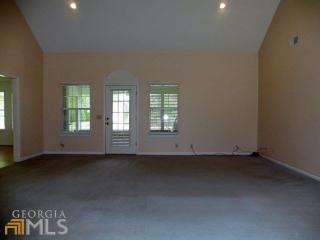 553 Village Dr, Woodbine, GA 31569-4435