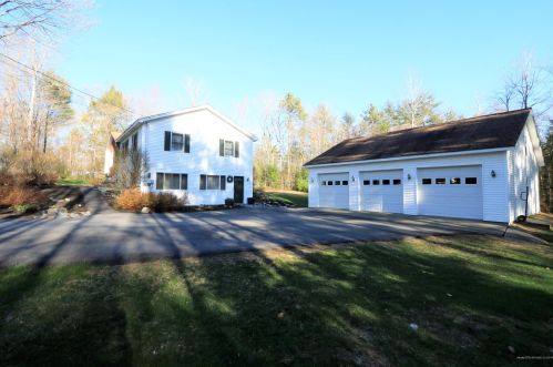 48 January Ln, Milford, ME 04461-3412