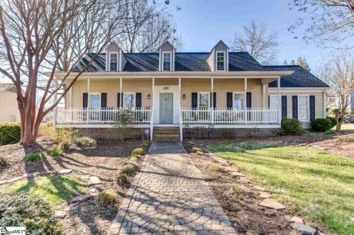 2064 Howlong Ave, Greenville, SC 29609-1550