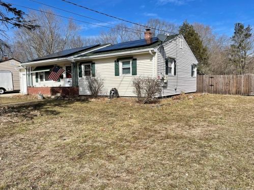 106 Adelaide St, Killingly, CT 06239-2703