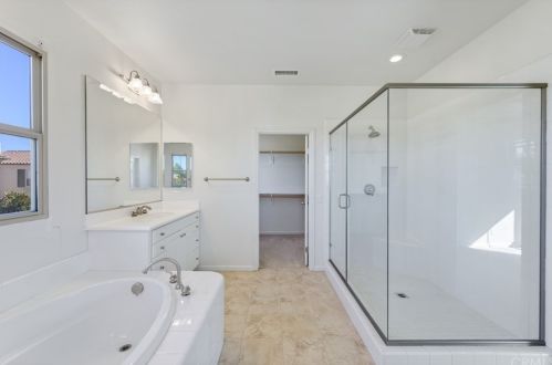 48 Twin Gables, Irvine CA  92620-3506 exterior