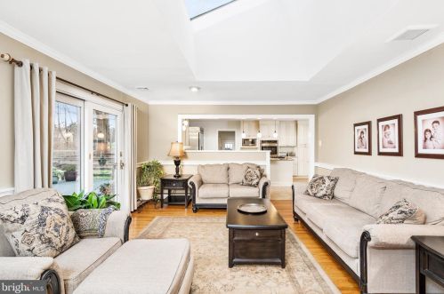 10 Frst Ln, Trenton NJ 08628-1603 exterior