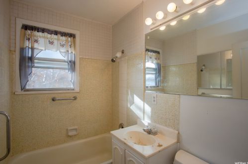 3832 Quincy Ave, Ogden UT  84401-1830 exterior