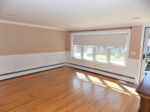 9 Woodlawn Ave, Providence, RI 02911-1504