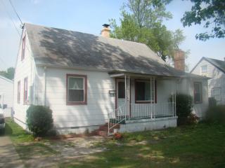 528 Sterling St, Norfolk VA  23505-2169 exterior