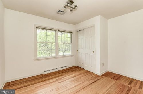 20 Harriet Dr, Princeton NJ  08540-3935 exterior