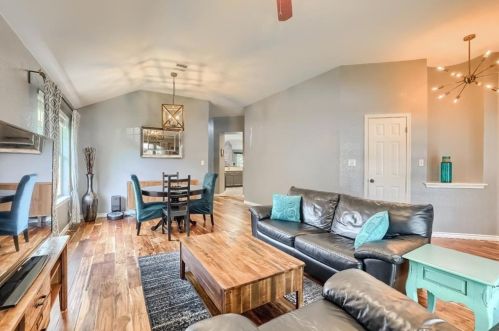15028 Babbling Brook Dr, Austin TX  78728-4349 exterior