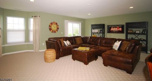 33 Junegrass Way, Hackettstown NJ  07840-4539 exterior