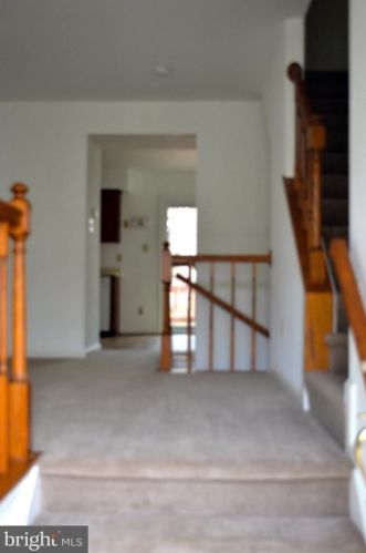 12617 Monarch Ct, Woodbridge VA  22192-5170 exterior