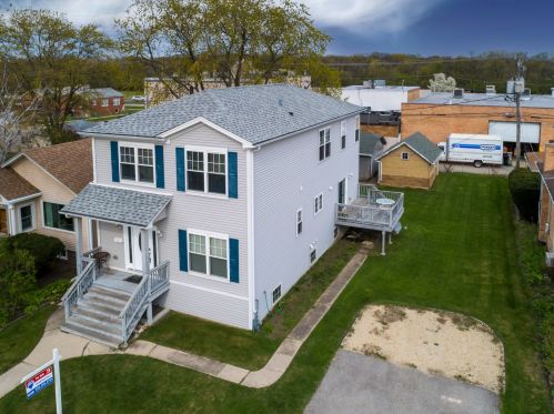 4255 Kolze Ave, Schiller Park, IL 60176-1917