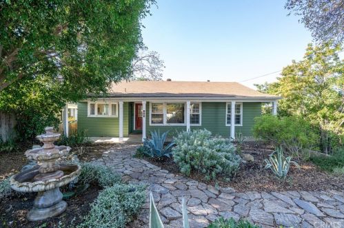 921 Carhart Ave, Fullerton, CA 92833-2227