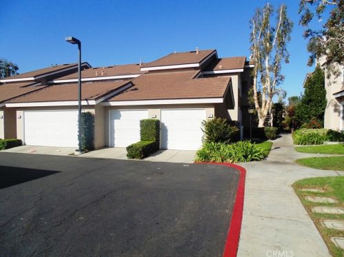 65 Goldenrod, Irvine CA  92614-7924 exterior