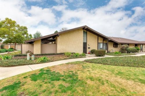 423 Los Arbolitos Blvd, Oceanside, CA 92058-1529